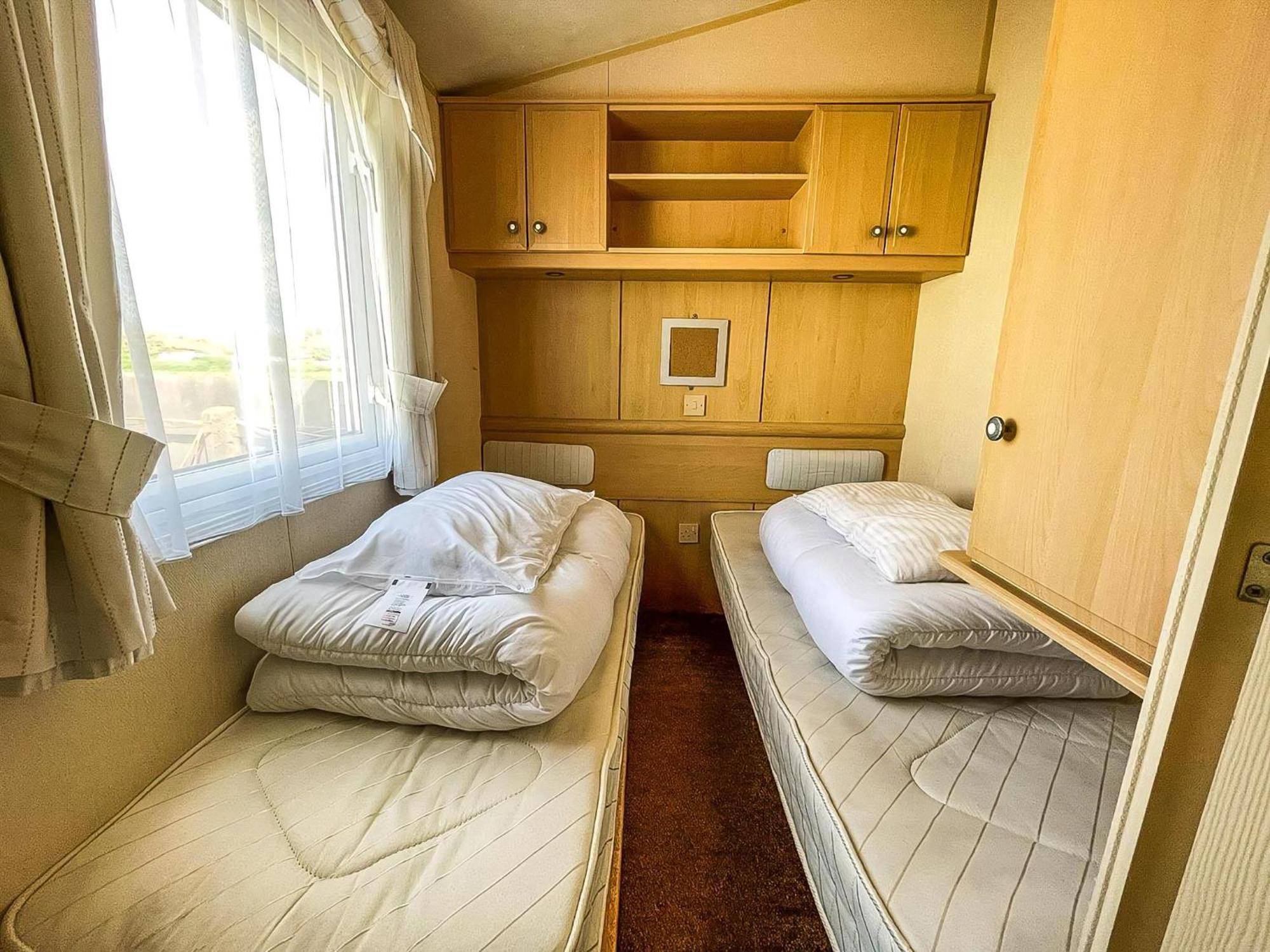 6 Berth Caravan Nearby Hunstanton Beach Front In Norfolk Ref 13019L Exterior photo